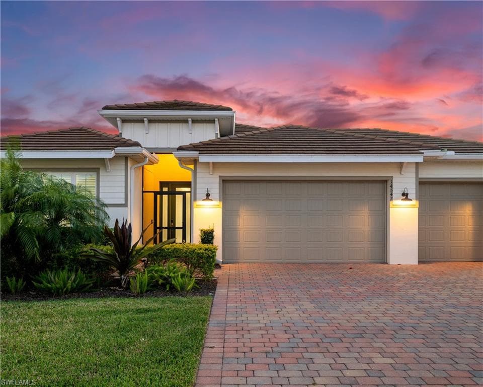 14547 Kelson Cir, Naples, FL 34114-6