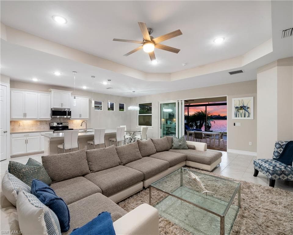 14547 Kelson Cir, Naples, FL 34114-8