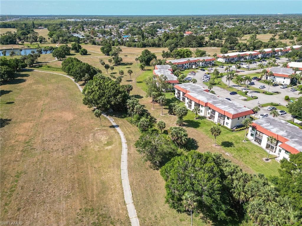 4306 27th Ct SW 201, Naples, FL 34116-10