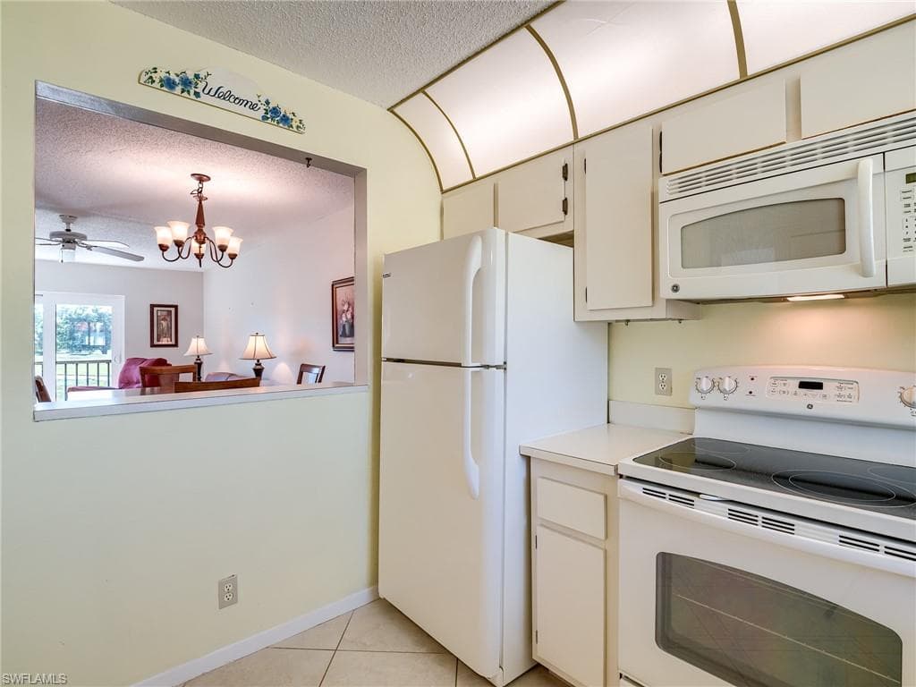 4306 27th Ct SW 201, Naples, FL 34116-16
