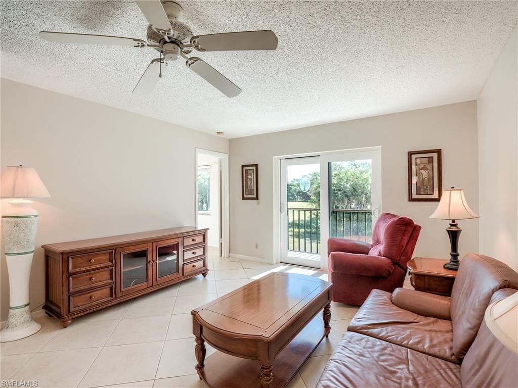 4306 27th Ct SW 201, Naples, FL 34116-17