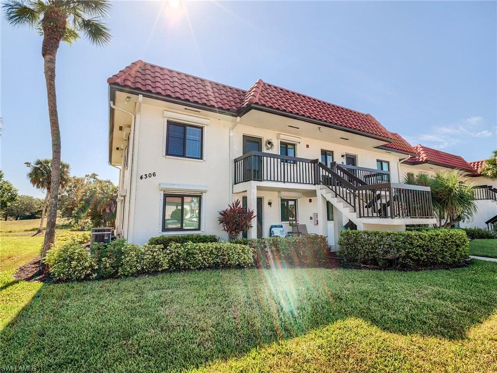 4306 27th Ct SW 201, Naples, FL 34116-1