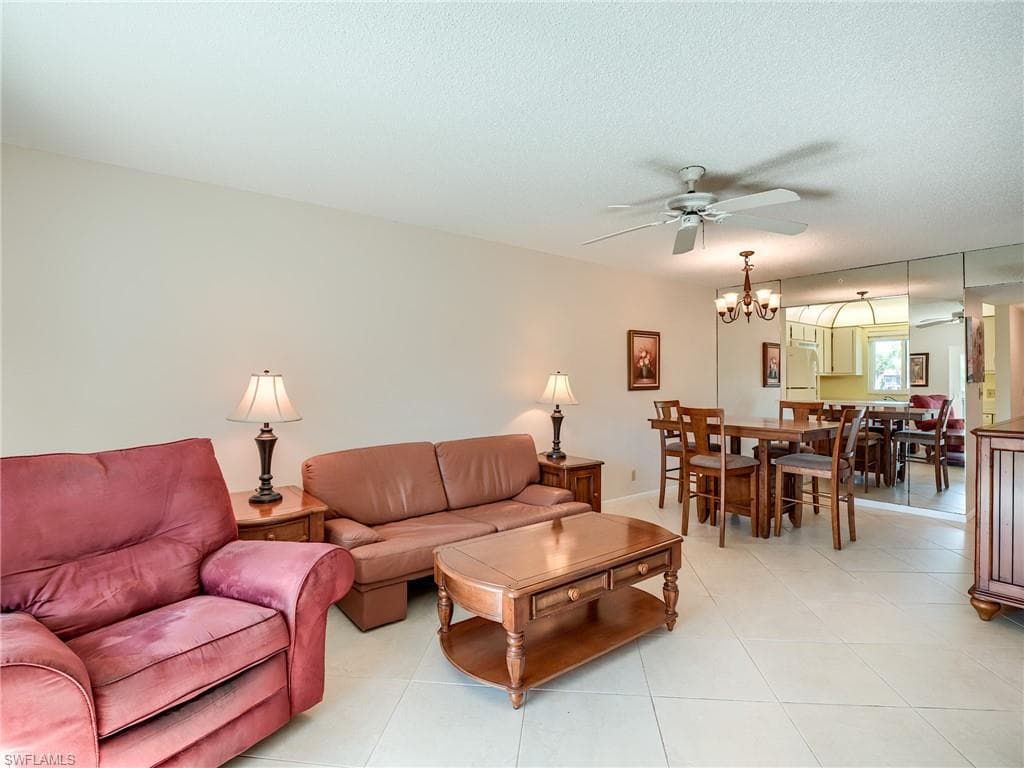 4306 27th Ct SW 201, Naples, FL 34116-19
