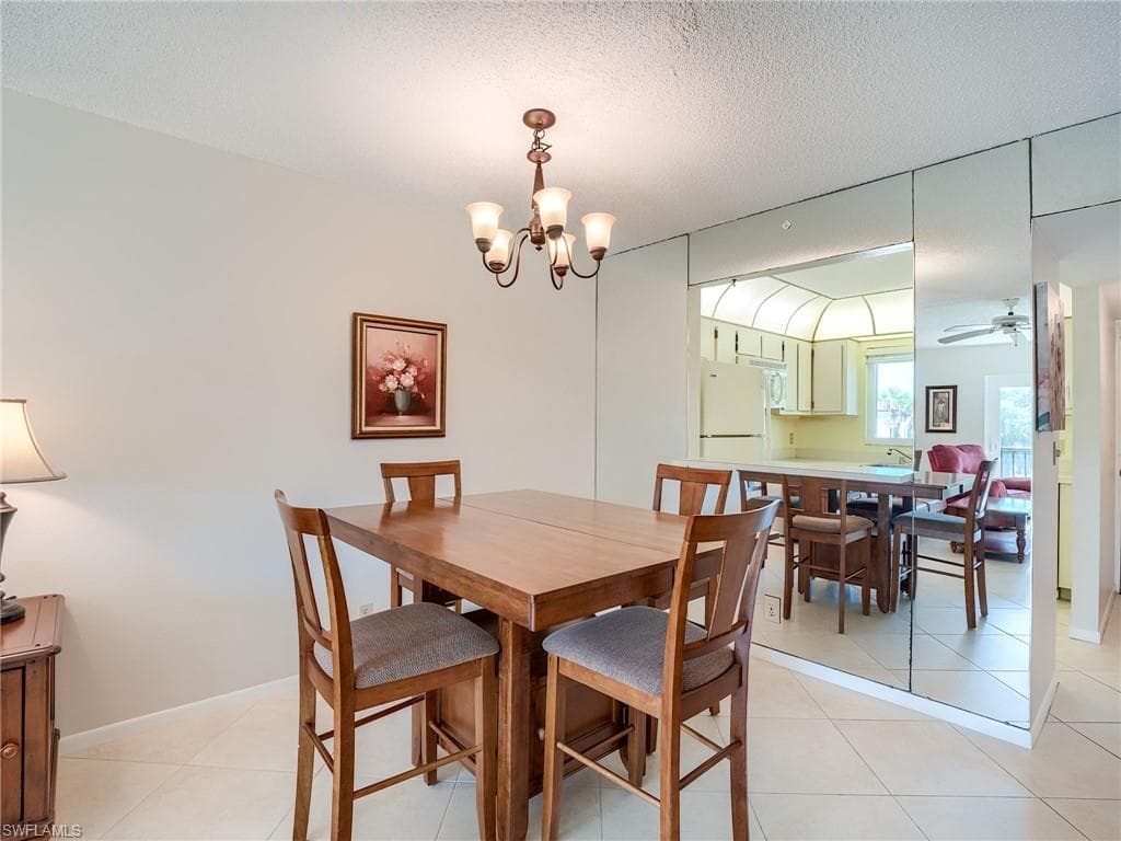 4306 27th Ct SW 201, Naples, FL 34116-21