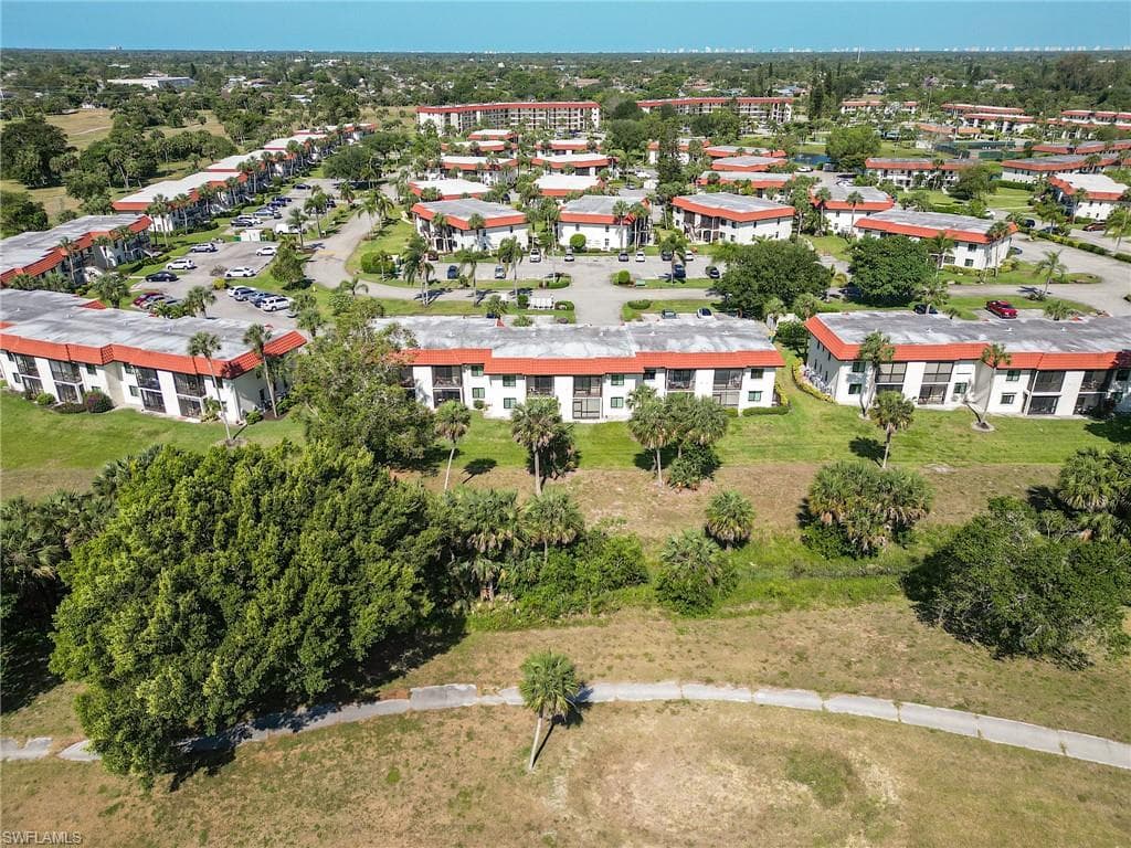 4306 27th Ct SW 201, Naples, FL 34116-29