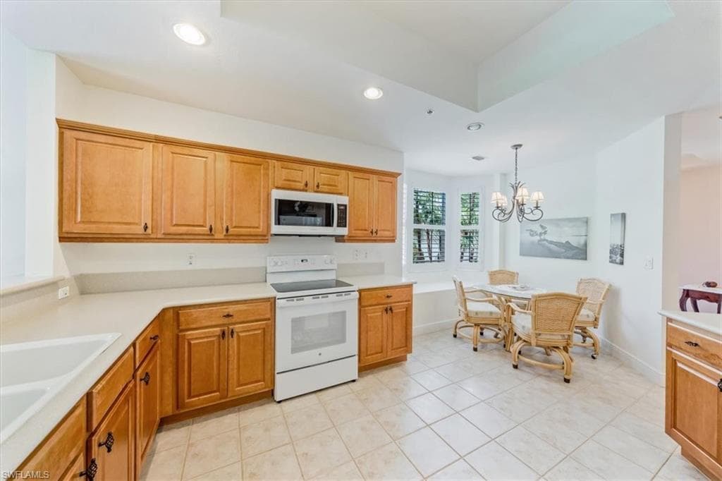 4700 Yacht Harbor Dr 613, Naples, FL 34112-15