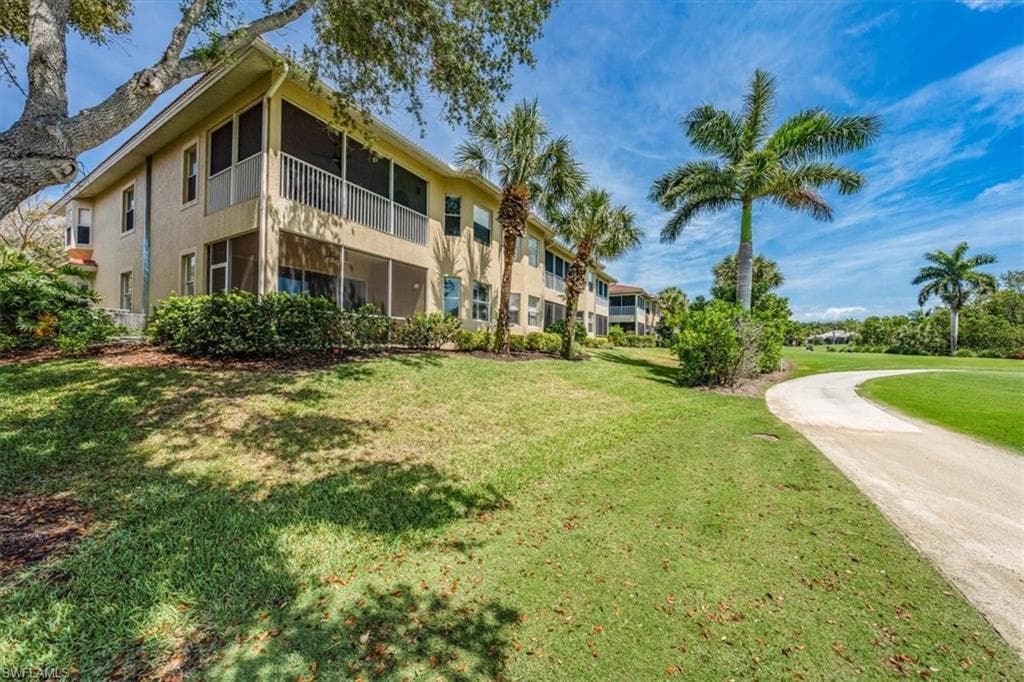 4700 Yacht Harbor Dr 613, Naples, FL 34112-25