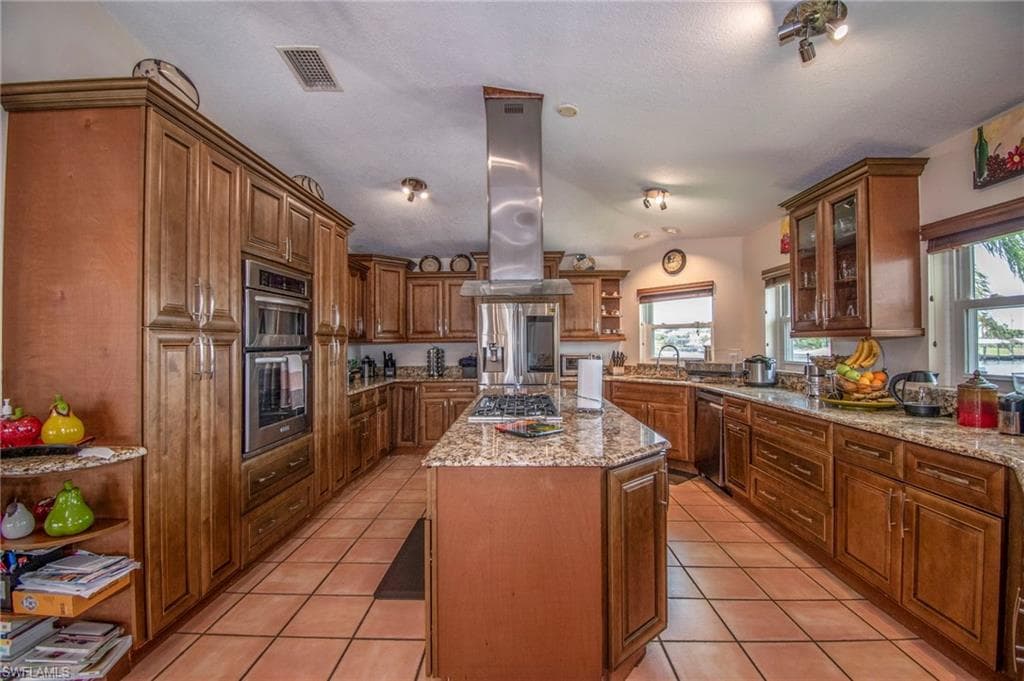 3528 16th Pl, Cape Coral, FL 33904-10