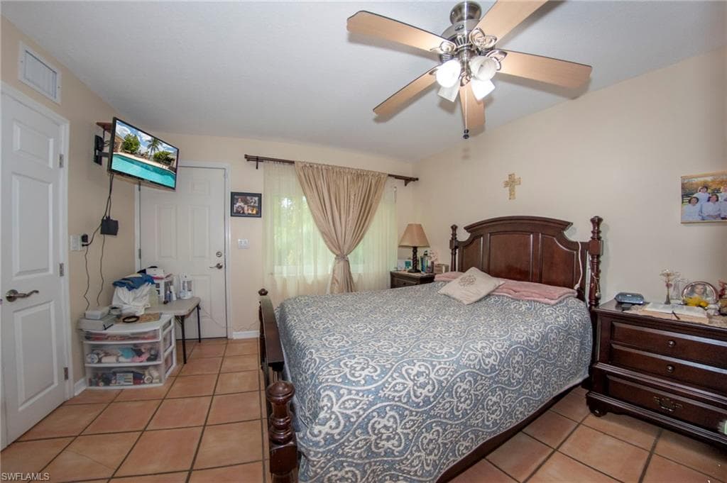 3528 16th Pl, Cape Coral, FL 33904-26