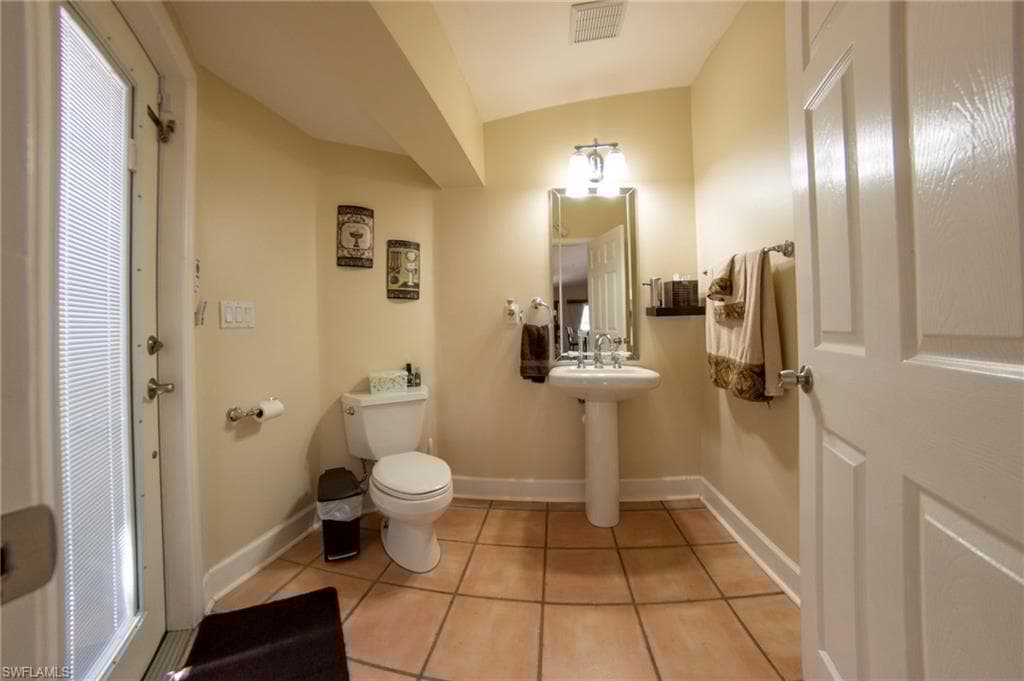 3528 16th Pl, Cape Coral, FL 33904-30