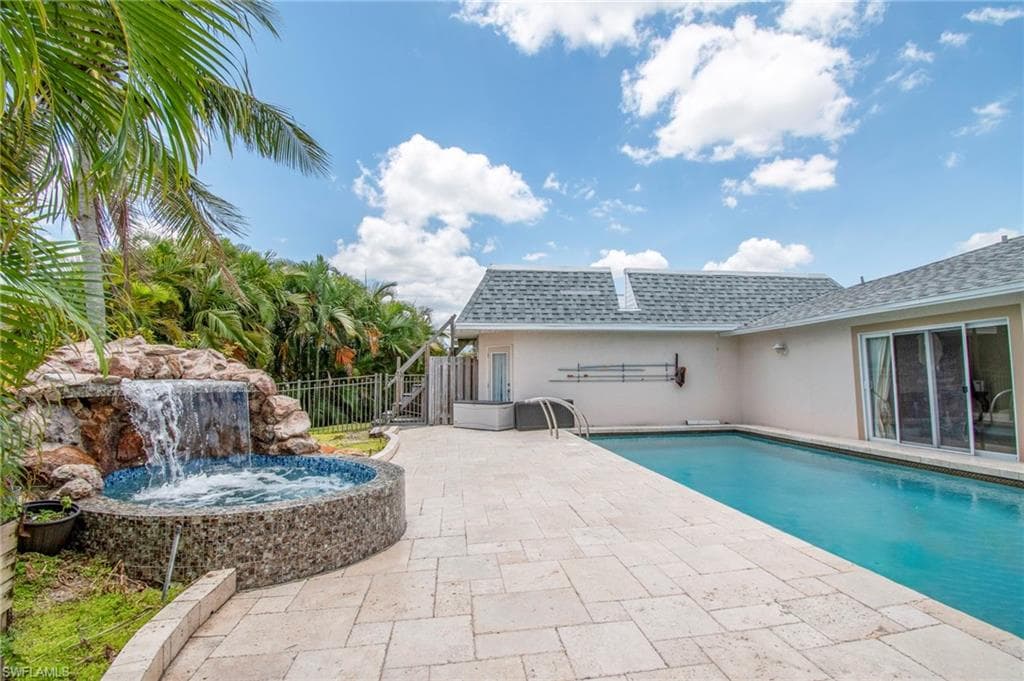 3528 16th Pl, Cape Coral, FL 33904-37