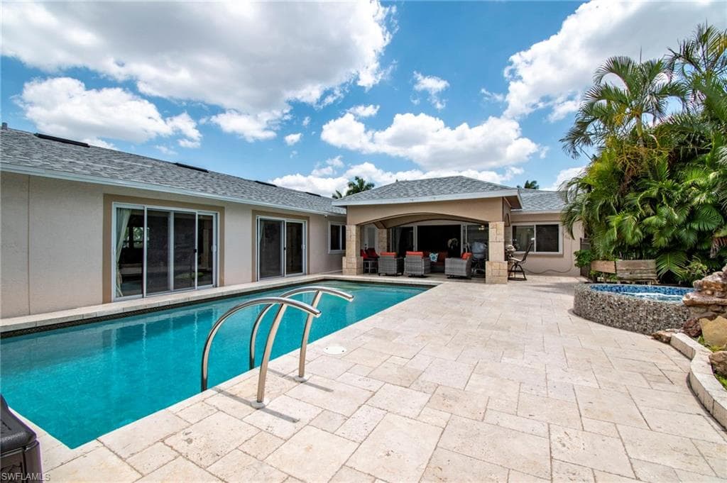 3528 16th Pl, Cape Coral, FL 33904-39