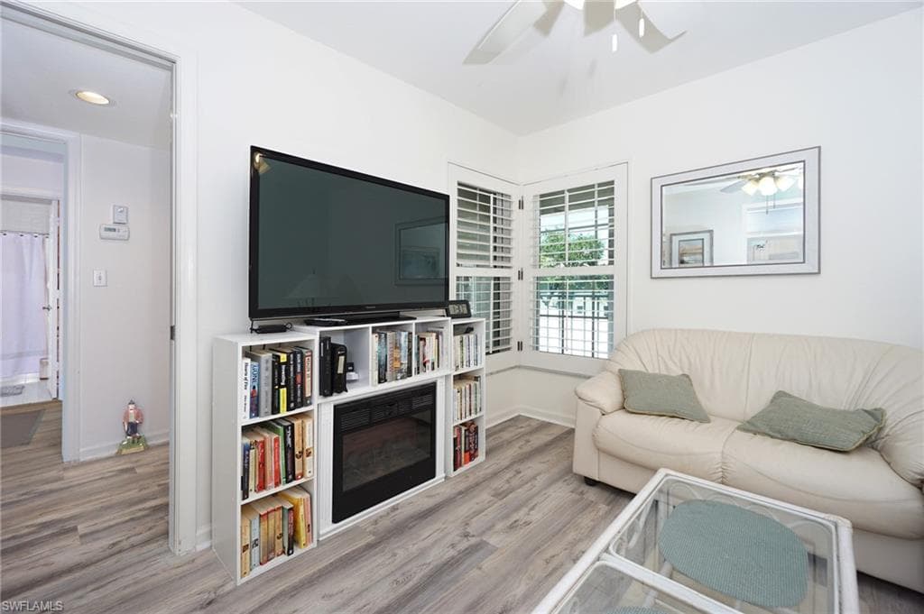 5895 Chanteclair Dr 126, Naples, FL 34108-21