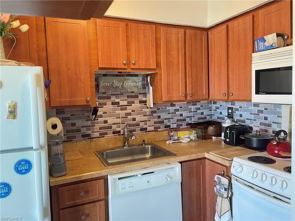 240 Collier Blvd D7, Marco Island, FL 34145-4