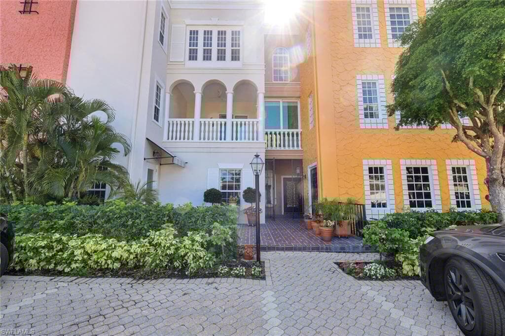 4000 Gulf Shore Blvd N 2500, Naples, FL 34103-38