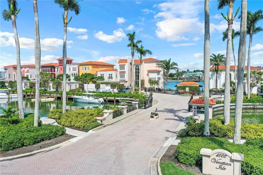 4000 Gulf Shore Blvd N 2500, Naples, FL 34103-43