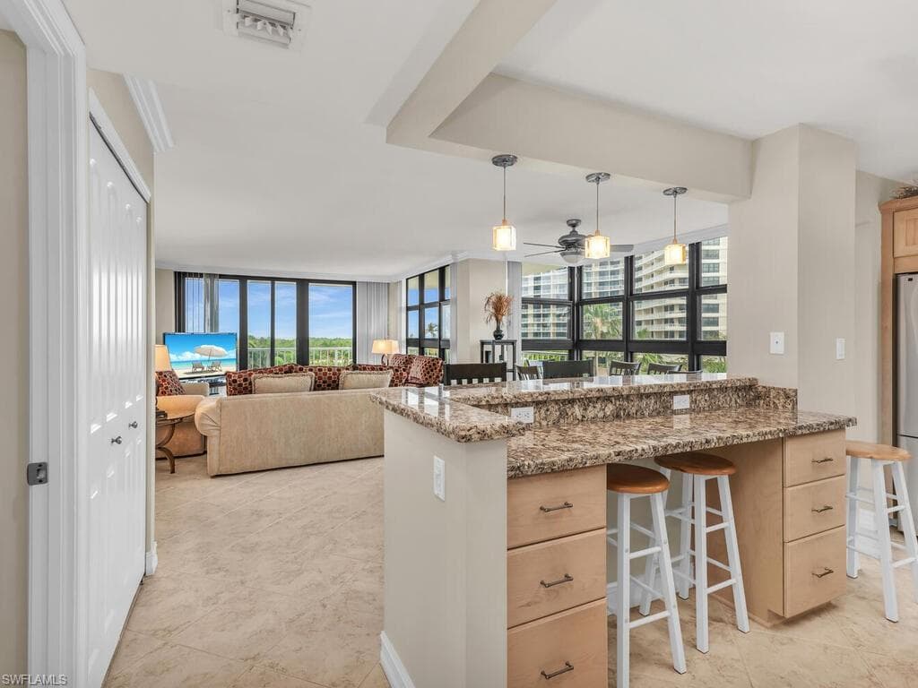 320 Seaview Ct 2-303, Marco Island, FL 34145-4