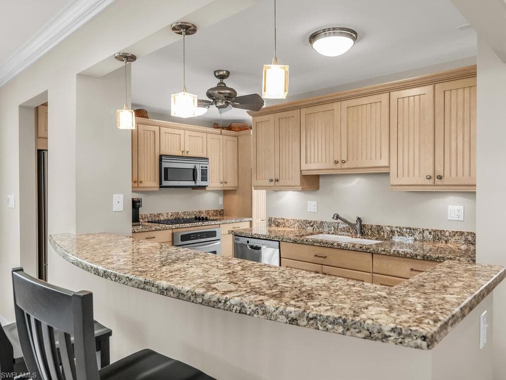 320 Seaview Ct 2-303, Marco Island, FL 34145-5