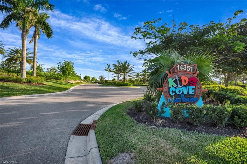 14704 Stillwater Way, Naples, FL 34114-35