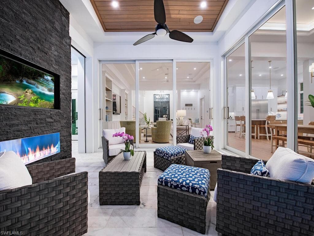 626 Fountainhead Way, Naples, FL 34103-25