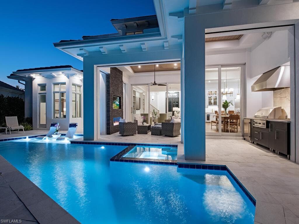 626 Fountainhead Way, Naples, FL 34103-5