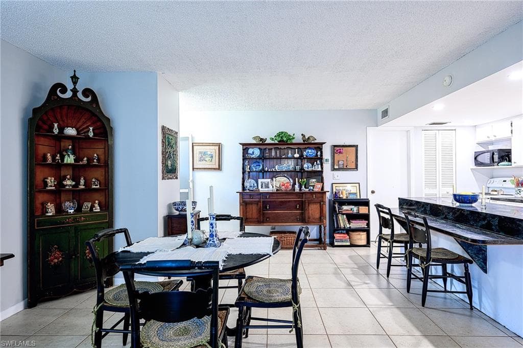 256 Palm Dr 50-1, Naples, FL 34112-10