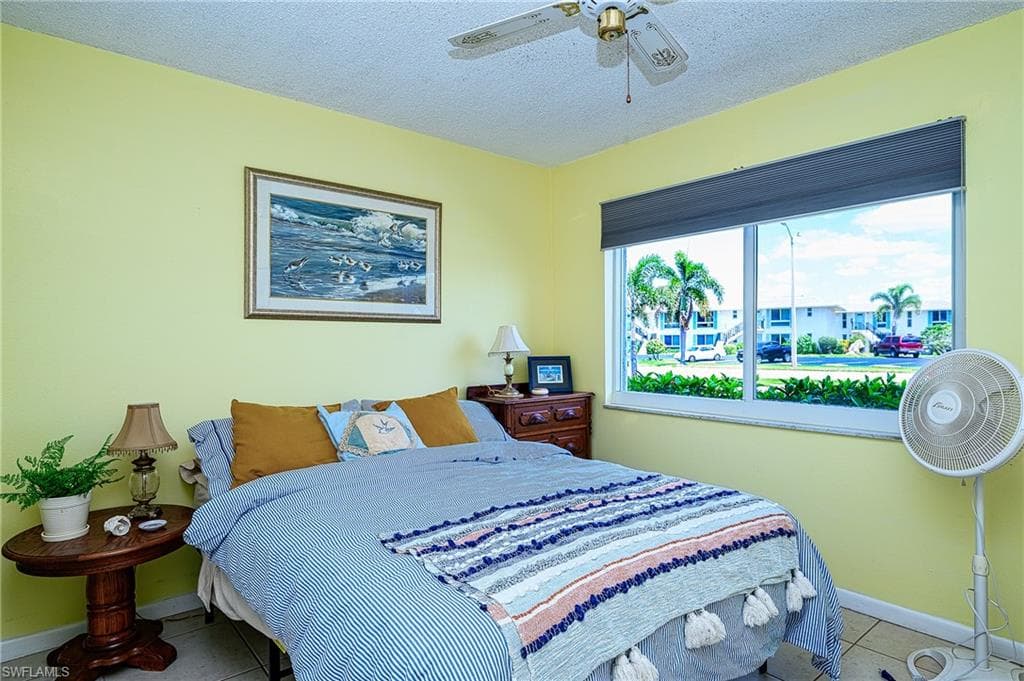 256 Palm Dr 50-1, Naples, FL 34112-14