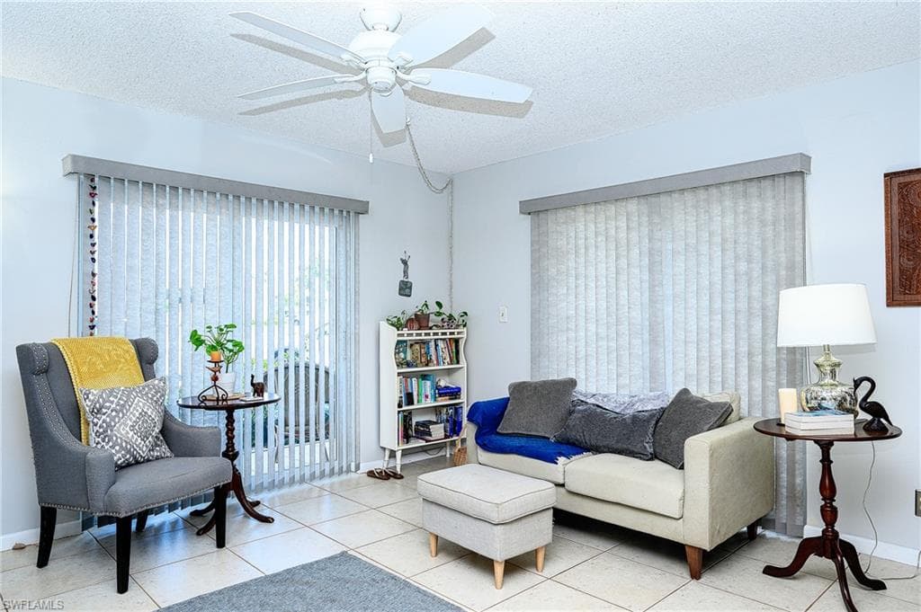 256 Palm Dr 50-1, Naples, FL 34112-7