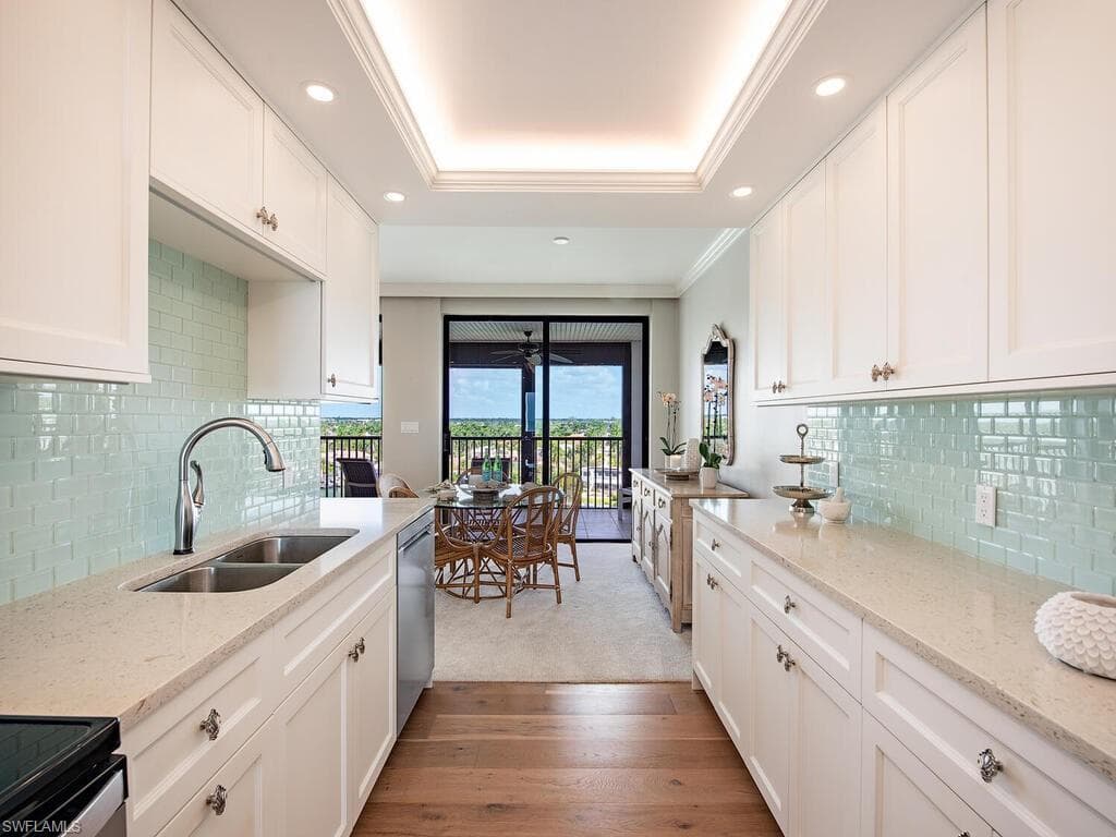 2400 Gulf Shore Blvd N Ph2, Naples, FL 34103-3