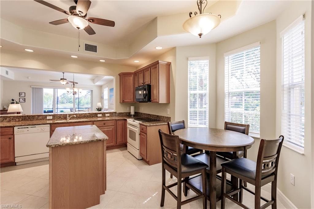 7832 Hawthorne Dr 1902, Naples, FL 34113-14
