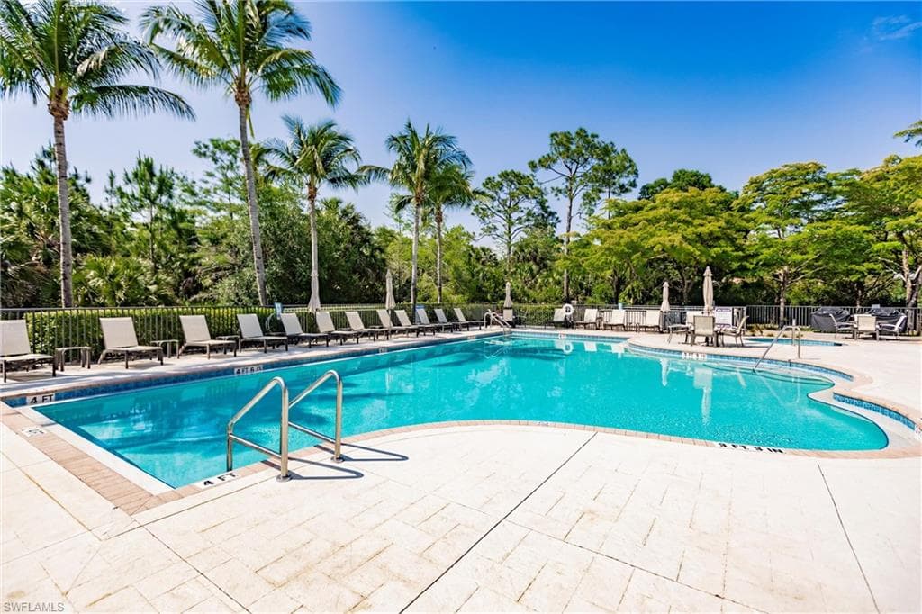 7832 Hawthorne Dr 1902, Naples, FL 34113-33
