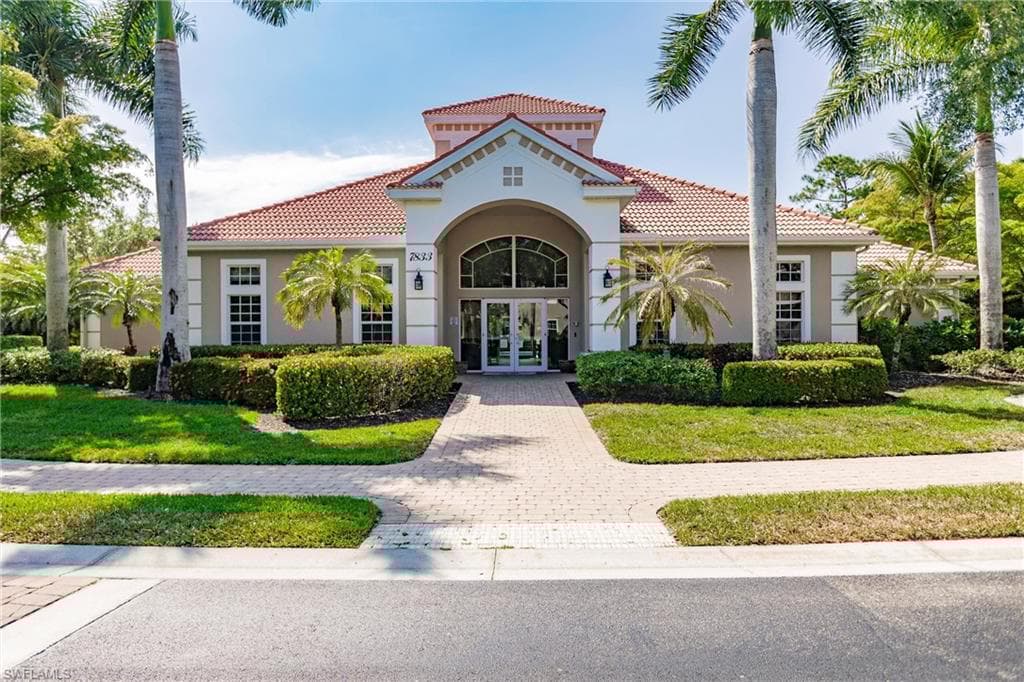 7832 Hawthorne Dr 1902, Naples, FL 34113-37