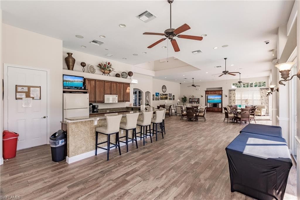 7832 Hawthorne Dr 1902, Naples, FL 34113-38