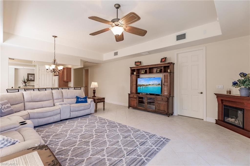 7832 Hawthorne Dr 1902, Naples, FL 34113-8