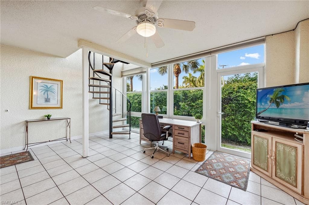 807 River Point Dr 105d, Naples, FL 34102-19