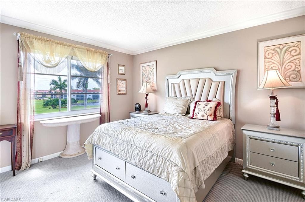 1 High Point Cir W 303, Naples, FL 34103-11