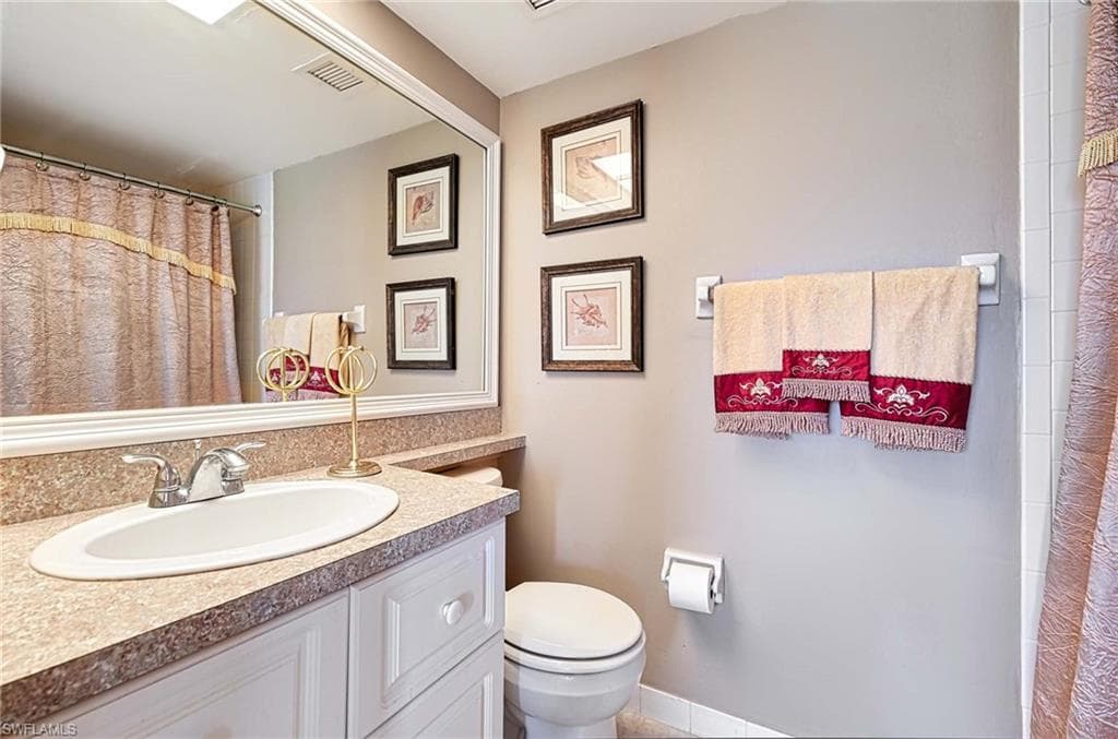 1 High Point Cir W 303, Naples, FL 34103-13