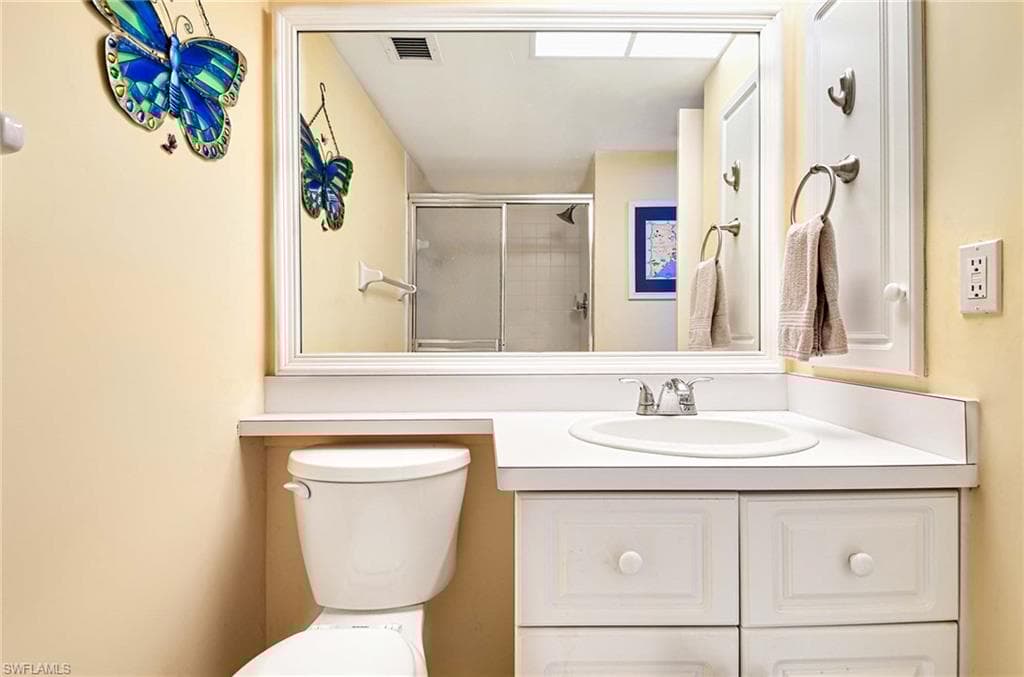 1 High Point Cir W 303, Naples, FL 34103-16
