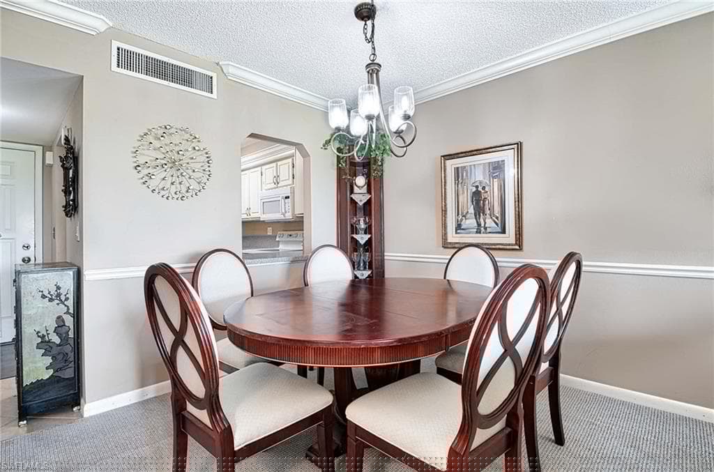 1 High Point Cir W 303, Naples, FL 34103-7