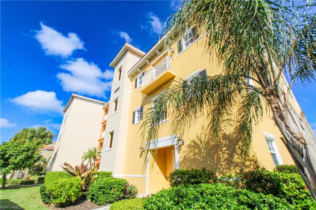 4500 Botanical Place Cir 106, Naples, FL 34112-34