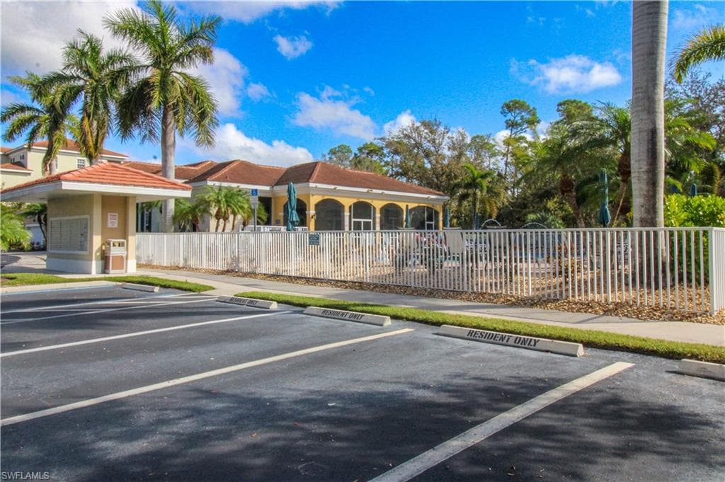 4500 Botanical Place Cir 106, Naples, FL 34112-39
