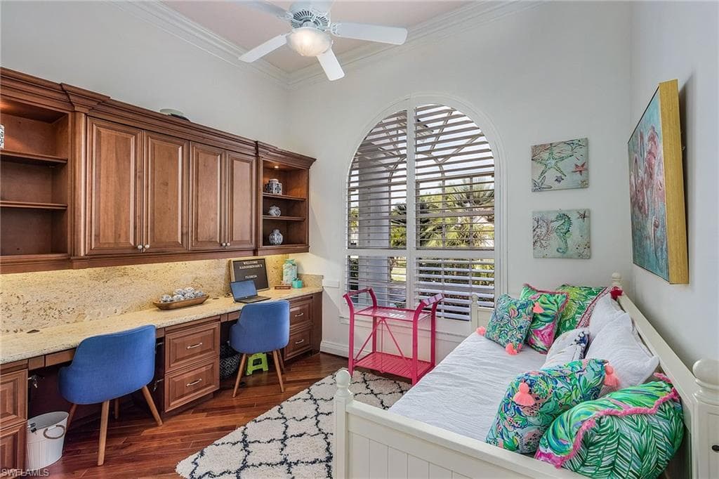 720 Turkey Oak Ln, Naples, FL 34108-13
