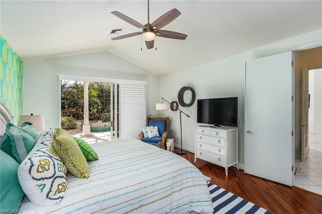 720 Turkey Oak Ln, Naples, FL 34108-17