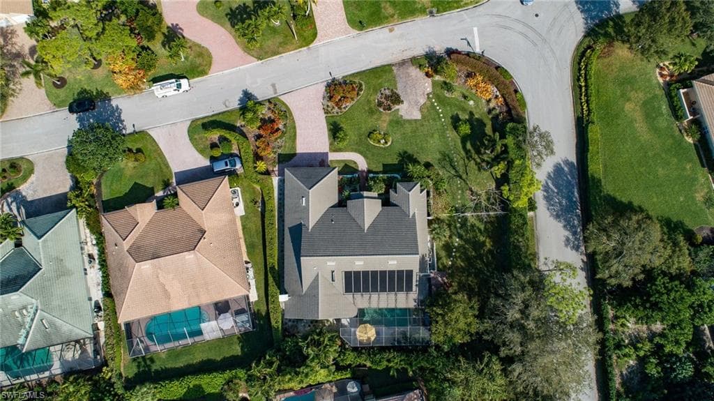 720 Turkey Oak Ln, Naples, FL 34108-31