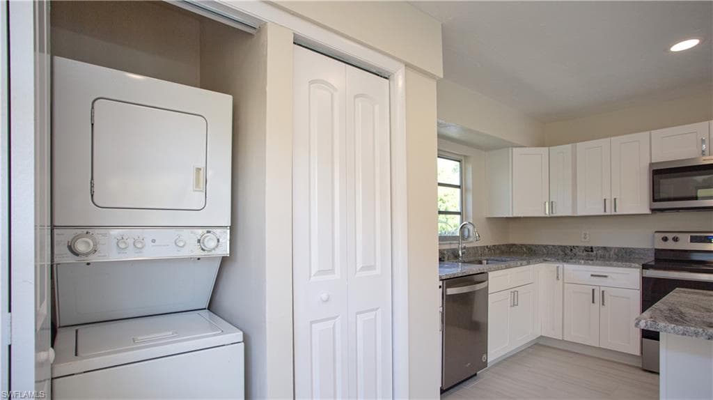 1201 Solana Rd 9, Naples, FL 34103-12
