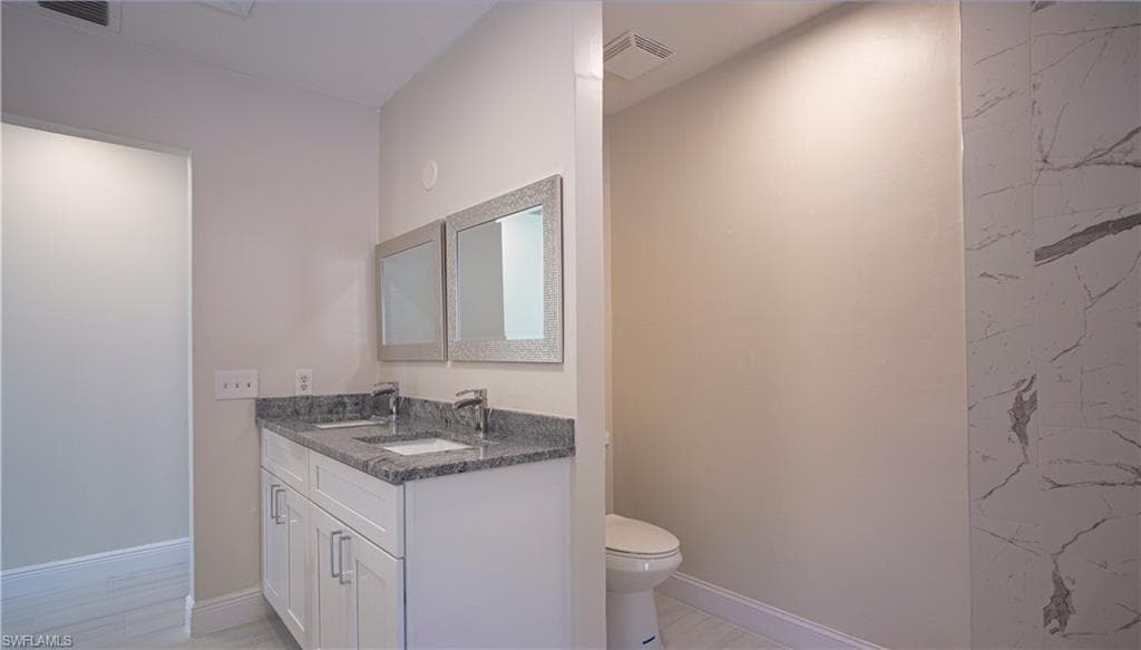 1201 Solana Rd 9, Naples, FL 34103-25