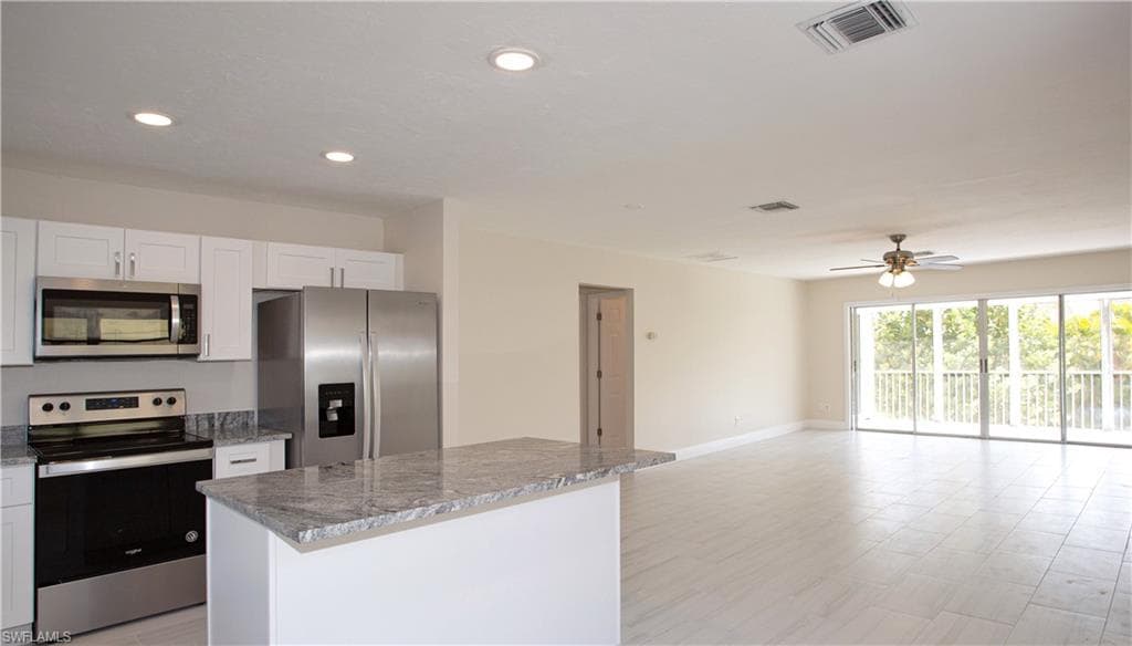 1201 Solana Rd 9, Naples, FL 34103-2