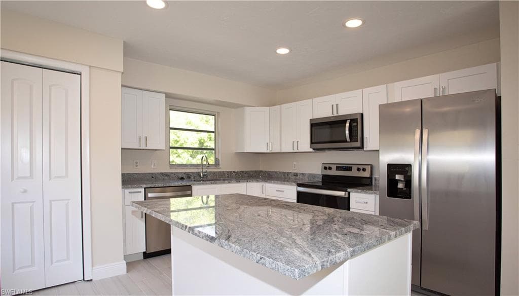 1201 Solana Rd 9, Naples, FL 34103-7