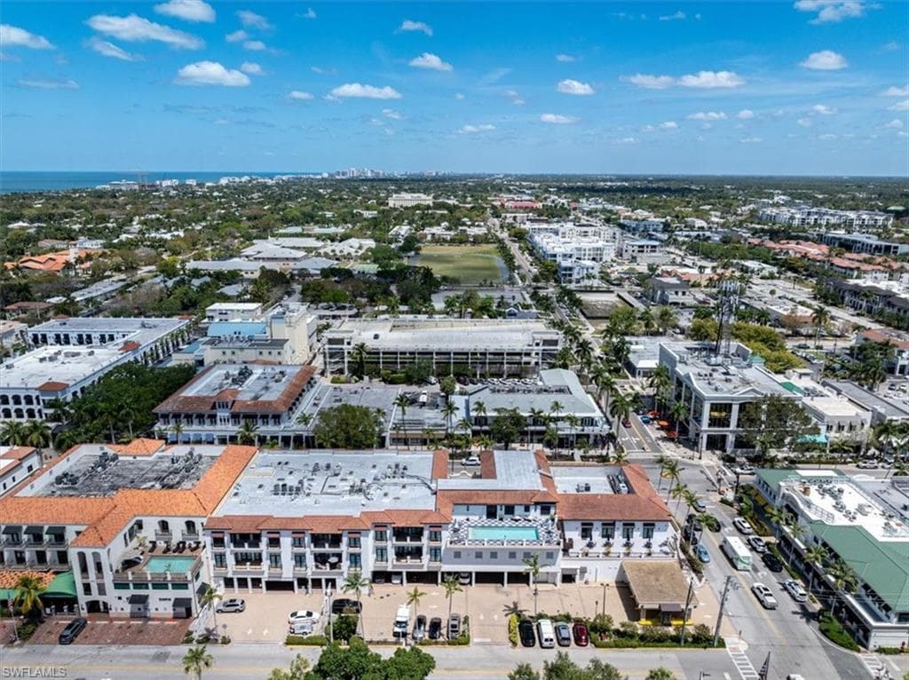780 5th Ave S 305, Naples, FL 34102-37