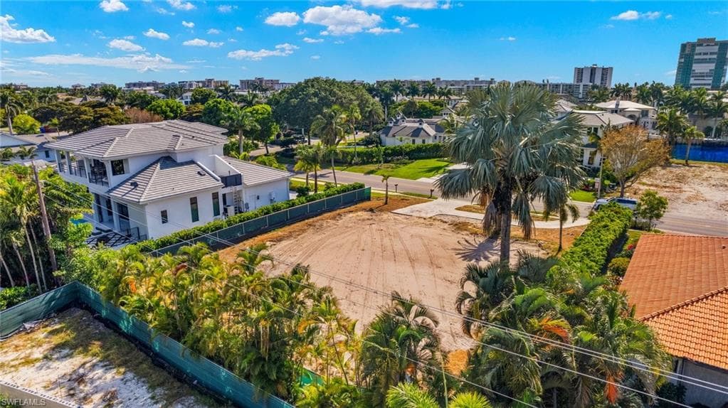 3670 Crayton Rd, Naples, FL 34103-10